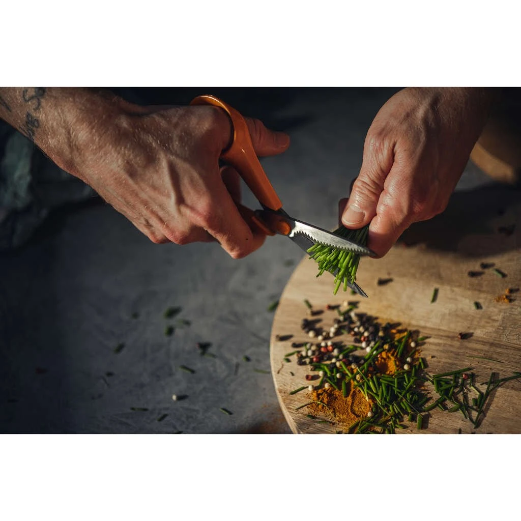 Fiskars Classic Universele Schaar 18 Cm 4 Fiskars Classic Universele Schaar 18 Cm - Afbeelding 2