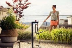 Gardena Liano™ Slanghouder Tapfix 7 Gardena Liano™ Slanghouder Tapfix -Deoosteindeonline Winkel gardena liano slanghouder tapfix 1024x683 620bd3cb6ece7 l